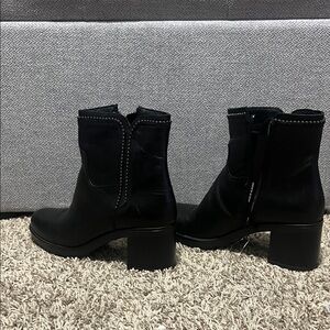 Rizzoli Black Leather Mid-Height Ankle Booties